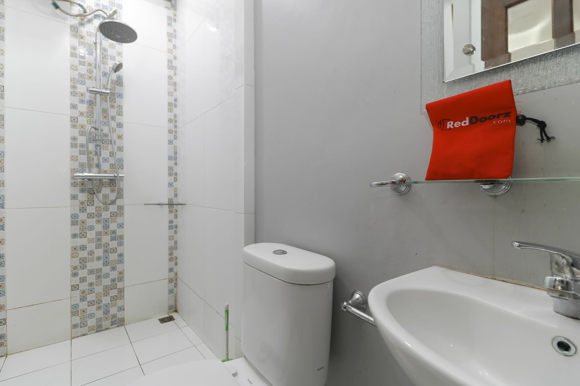 Reddoorz @ Kwitang Jacarta Exterior foto
